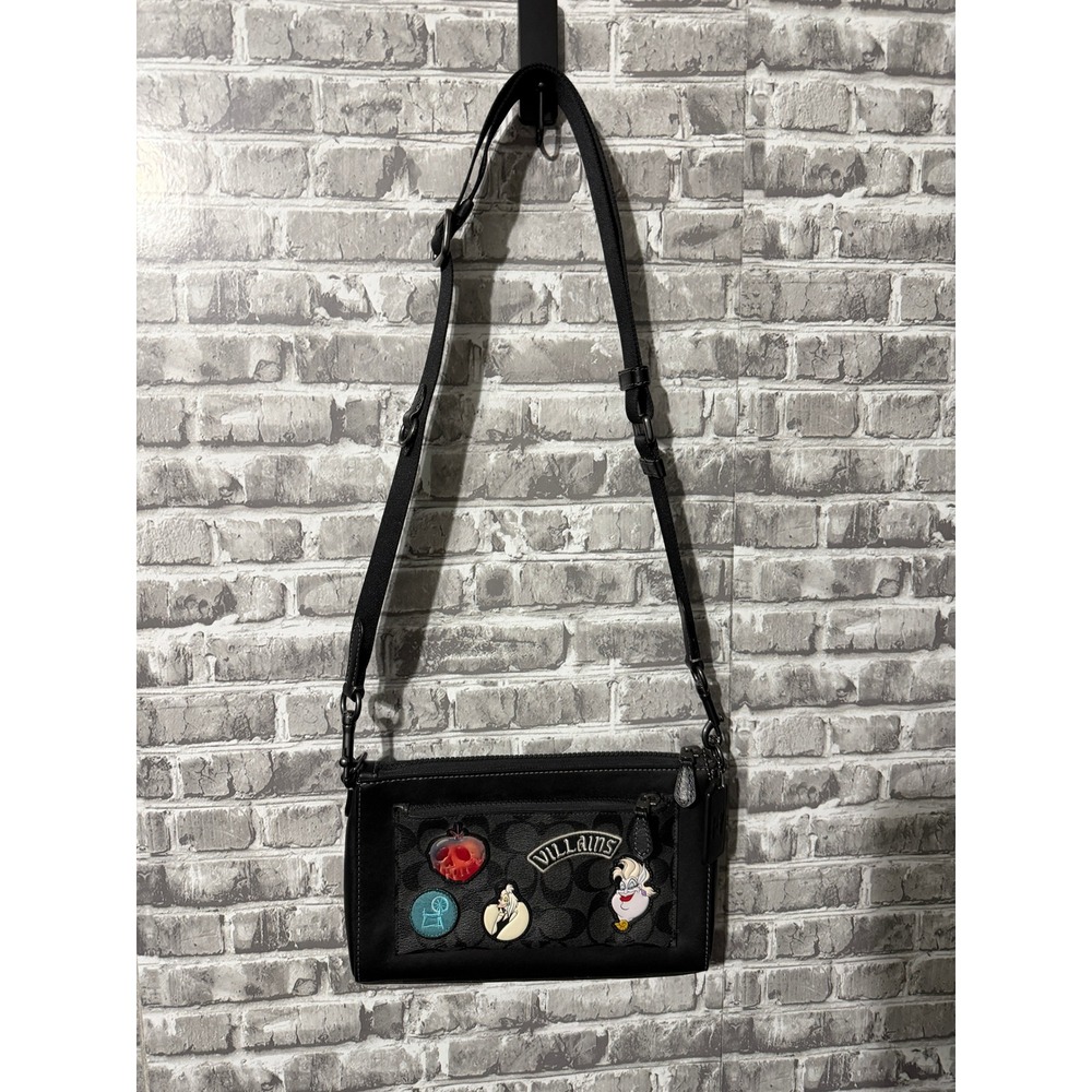 Disney X Coach Villains Crossbody Bag Signature Canvas Ursula Cruella CC438